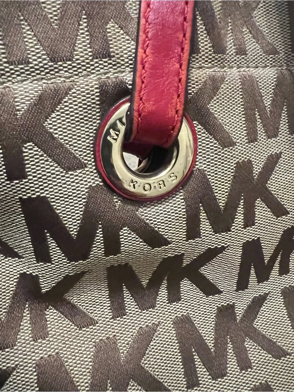 MICHAEL KORS MK Signal Jacquard Jet Set Brown Logo Tote with Red Leather Handles - Picture 5 of 7